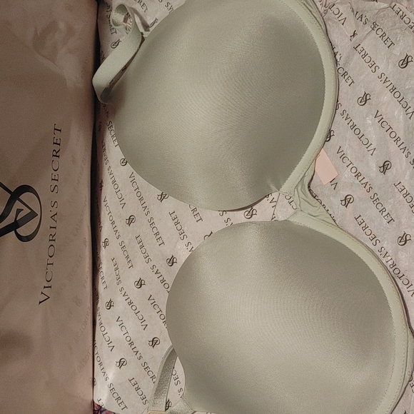 VS 34DDD (34F) - Picture 1 of 3